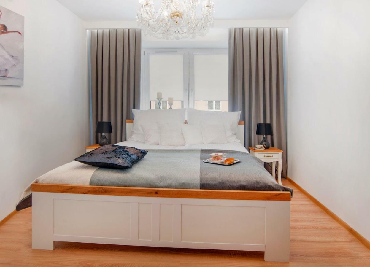 Apartament Sowa Apartment เชสโตฮอวา ภายนอก รูปภาพ
